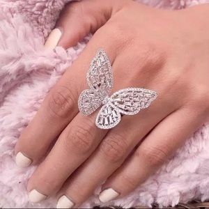 Stunning Sparkling Silver Butterly Ring